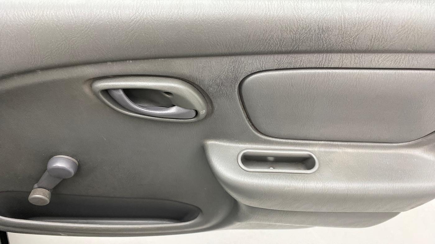 2009 Maruti Alto LXI, Petrol, Manual, 32,394 km, Driver Side Door Panels Control