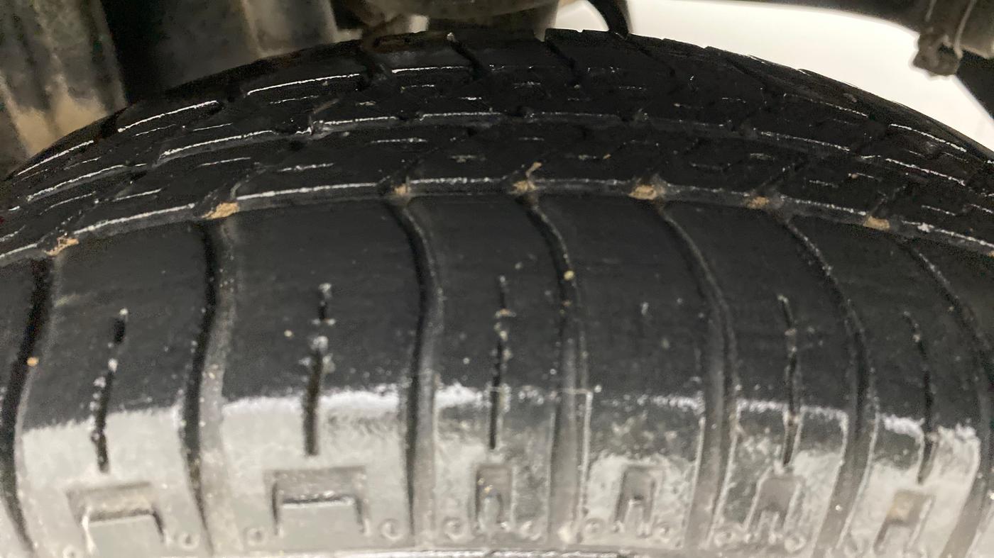 2009 Maruti Alto LXI, Petrol, Manual, 32,394 km, Left Rear Tyre Tread