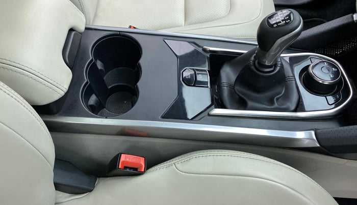 2021 Tata Safari XZ+ 2.0 KRYOTEC, Diesel, Manual, 19,849 km, Gear Lever