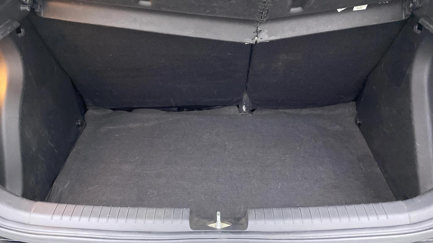 2015 Hyundai i20 Active 1.2 SX, Petrol, Manual, 69,649 km, Boot Inside