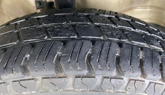 2014 Maruti Wagon R 1.0 LXI CNG, CNG, Manual, 80,758 km, Right Front Tyre Tread