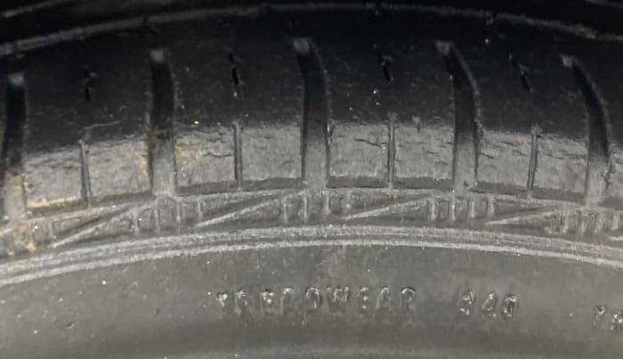 2018 Hyundai Eon ERA +, Petrol, Manual, 43,354 km, Right Front Tyre Tread