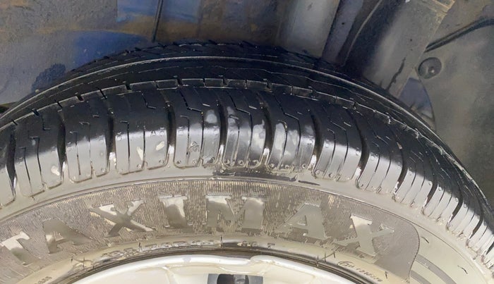 2016 Hyundai Elite i20 SPORTZ 1.4 CRDI, Diesel, Manual, 1,44,531 km, Left Rear Tyre Tread