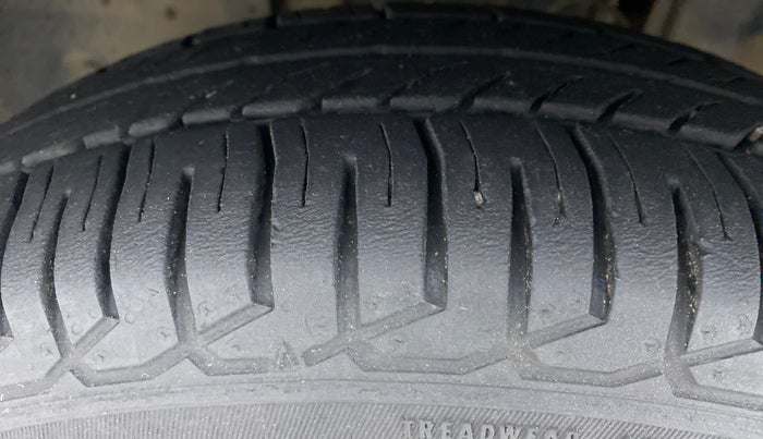 2019 Renault TRIBER 1.0 RXZ, Petrol, Manual, 62,803 km, Left Front Tyre Tread