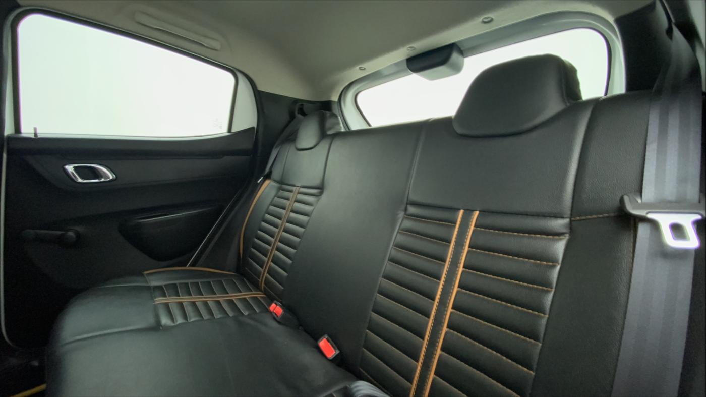 2018 Renault Kwid RXT 1.0 EASY-R AT OPTION, Petrol, Automatic, 28,355 km, Right Side Rear Door Cabin
