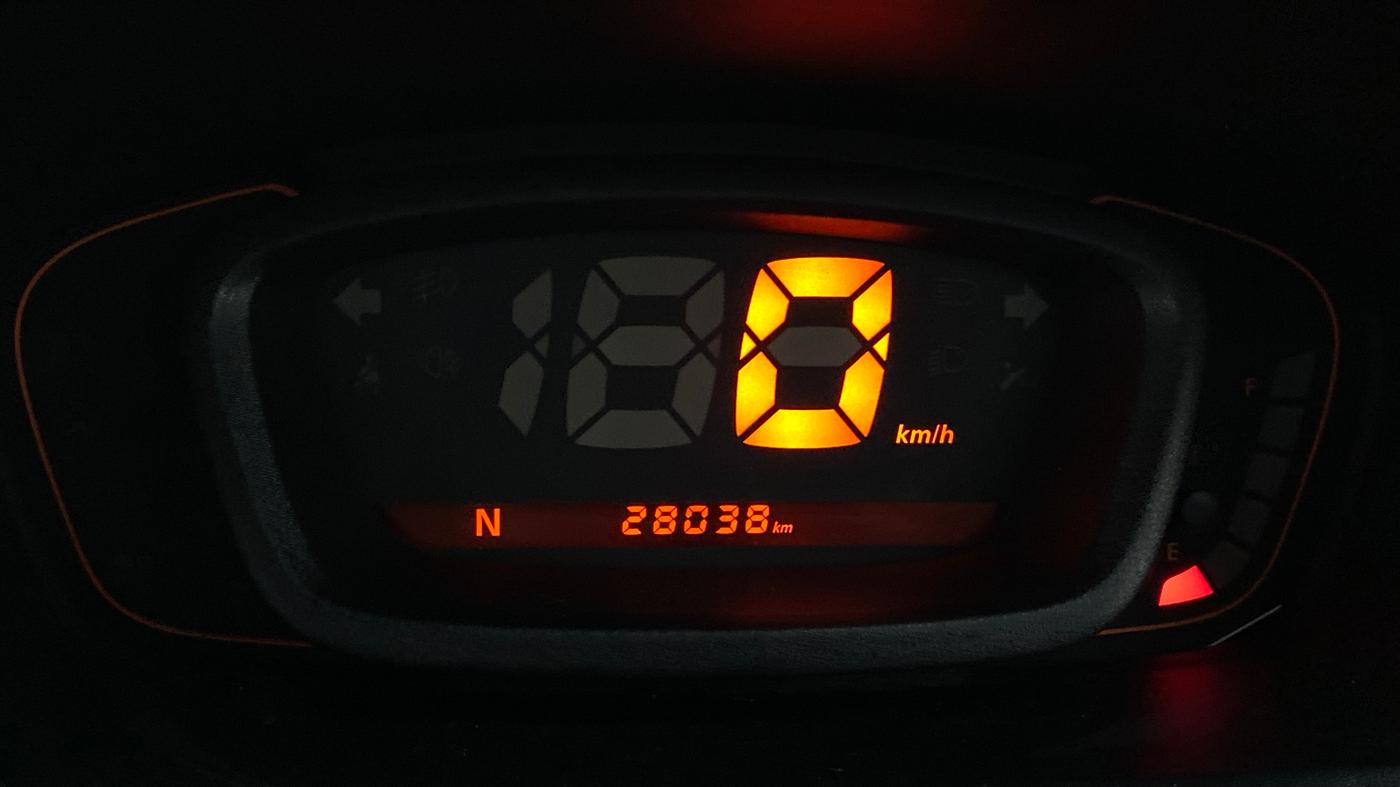 2018 Renault Kwid RXT 1.0 EASY-R AT OPTION, Petrol, Automatic, 28,355 km, Odometer Image