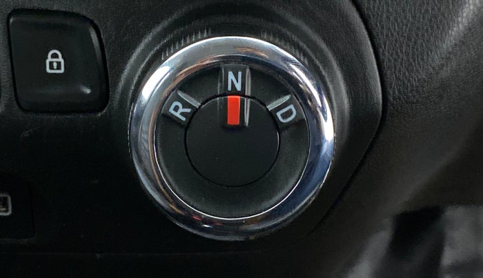 2018 Renault Kwid RXT 1.0 EASY-R AT OPTION, Petrol, Automatic, 28,355 km, Gear Lever