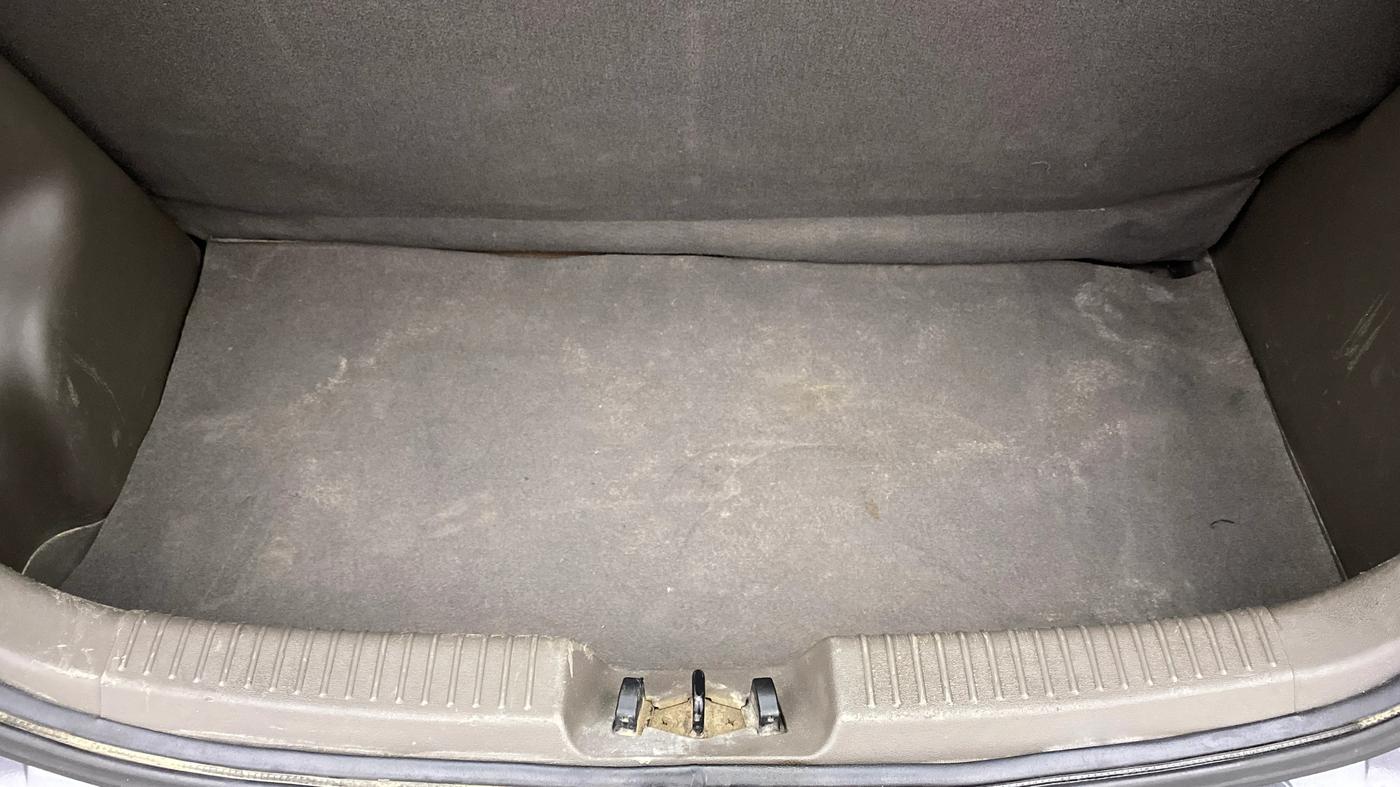 2011 Hyundai i10 MAGNA 1.2 KAPPA2, Petrol, Manual, 47,217 km, Boot Inside