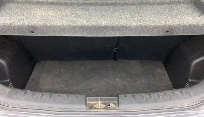 2015 Maruti Swift VXI, Petrol, Manual, 44,129 km, Boot Inside