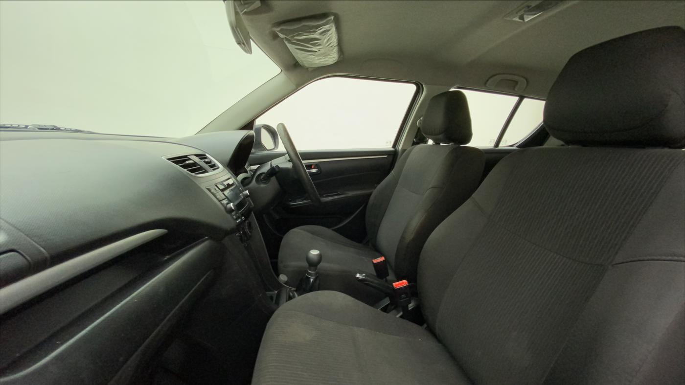 2015 Maruti Swift VXI, Petrol, Manual, 44,129 km, Right Side Front Door Cabin