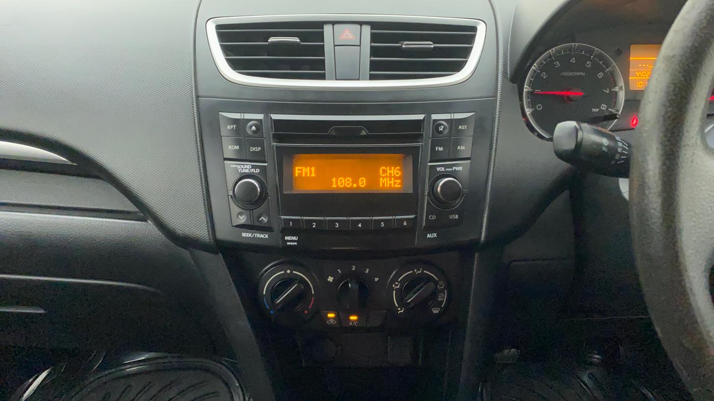 2015 Maruti Swift VXI, Petrol, Manual, 44,129 km, Air Conditioner