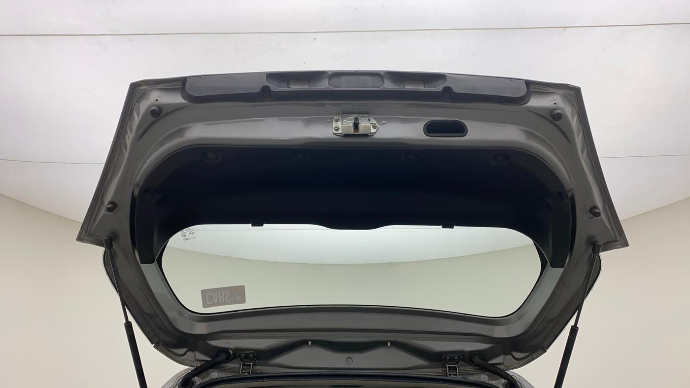 2015 Maruti Swift VXI, Petrol, Manual, 44,129 km, Boot Door Open