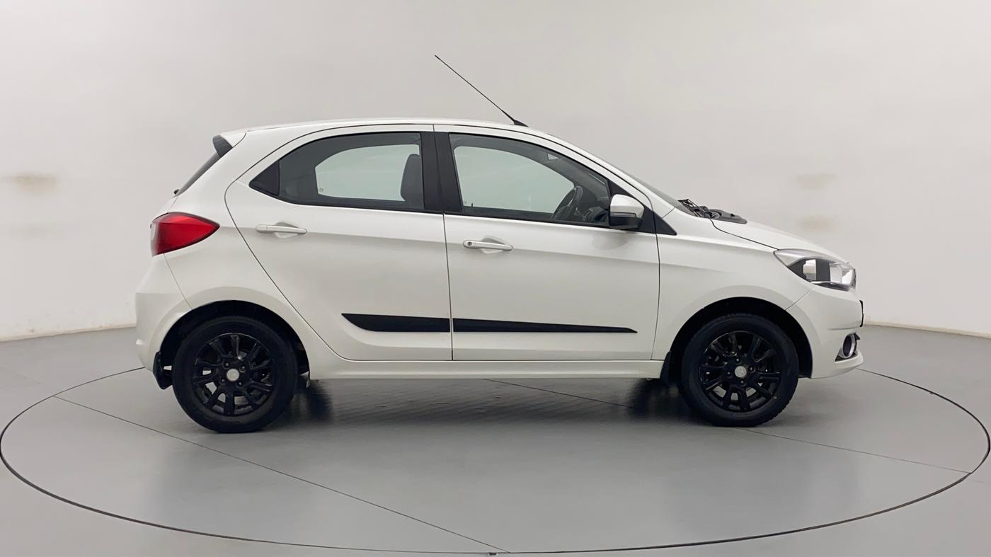 2017 Tata Tiago XZA 1.2 REVOTRON, Petrol, Automatic, 88,379 km, Right Side View