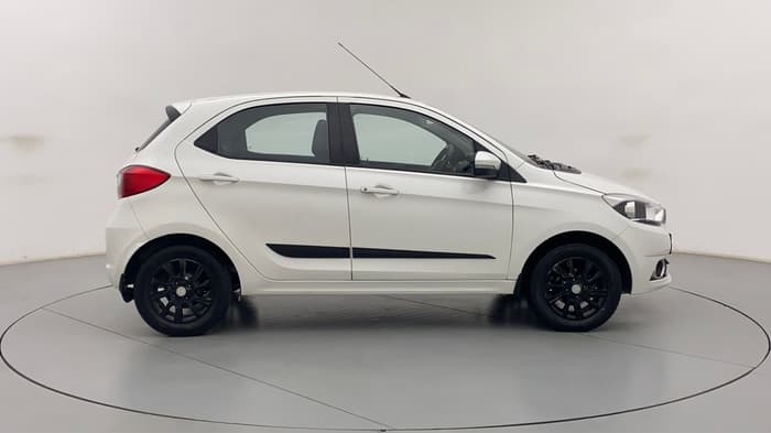 2017 Tata Tiago XZA 1.2 REVOTRON, Petrol, Automatic, 88,379 km, Right Side View