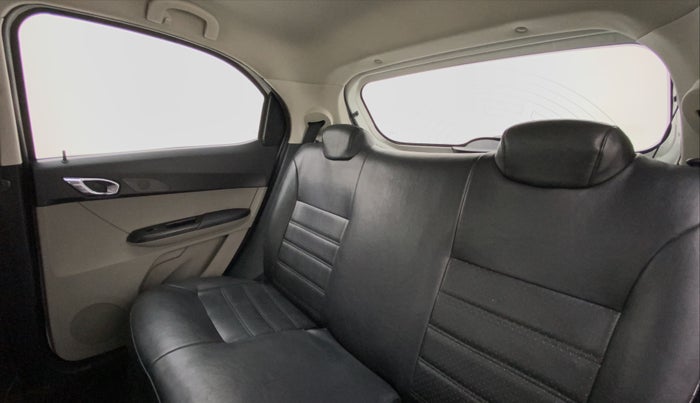 2017 Tata Tiago XZA 1.2 REVOTRON, Petrol, Automatic, 88,379 km, Right Side Door Cabin View