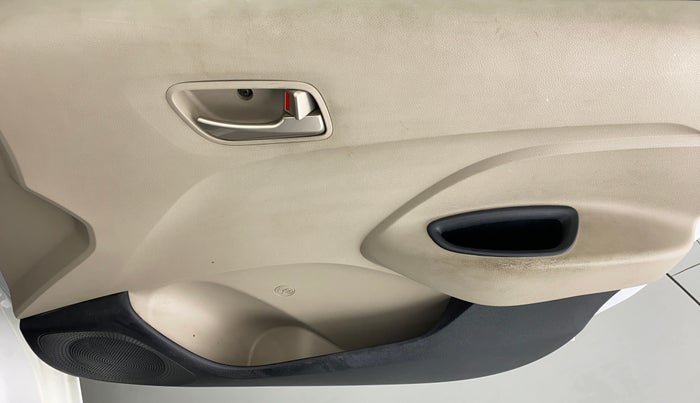 2019 Hyundai NEW SANTRO 1.1 SPORTZ MT CNG, CNG, Manual, 36,627 km, Driver Side Door Panels Control