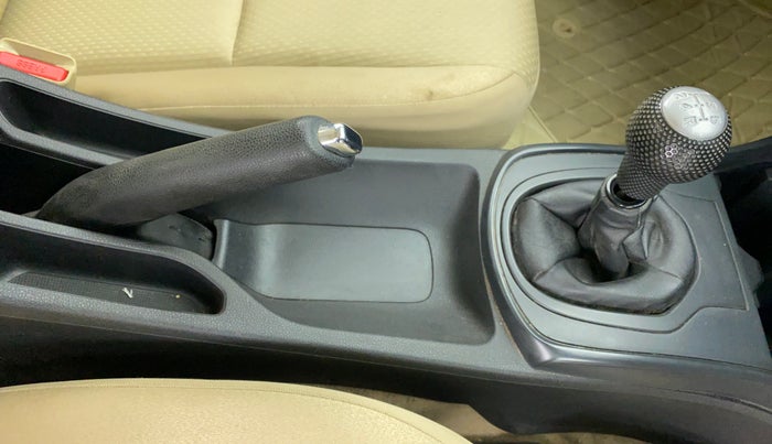 2019 Honda City SV MT PETROL, Petrol, Manual, 28,673 km, Gear Lever