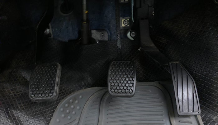 2017 Maruti Alto 800 LXI, Petrol, Manual, 22,740 km, Pedals