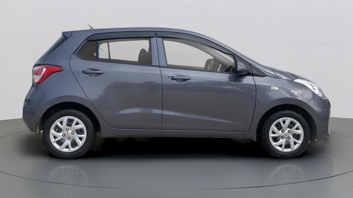 2018 Hyundai Grand i10 SPORTZ 1.2 KAPPA VTVT, Petrol, Manual, 27,712 km, Right Side View