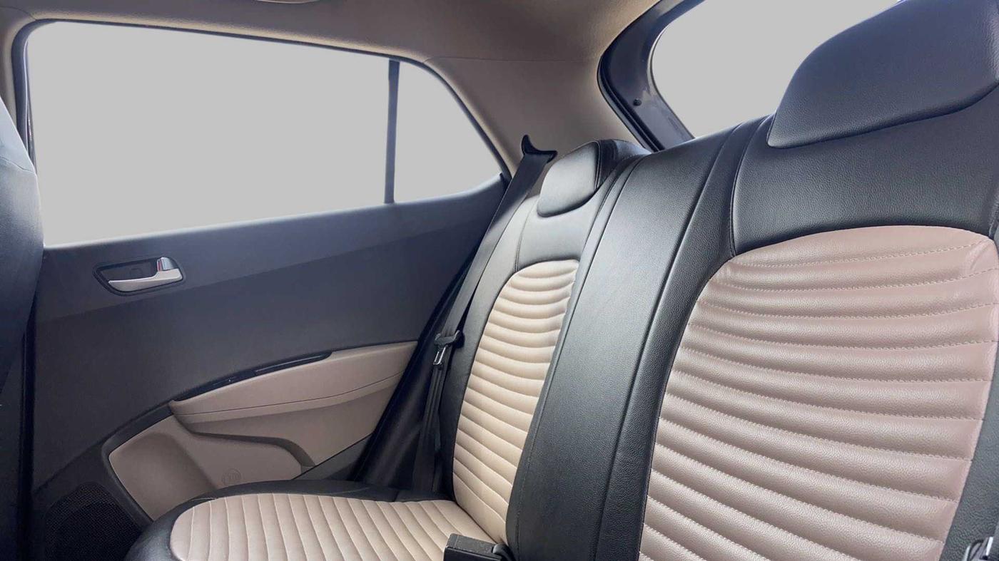 2018 Hyundai Grand i10 SPORTZ 1.2 KAPPA VTVT, Petrol, Manual, 27,712 km, Right Side Rear Door Cabin