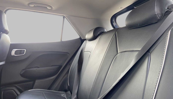 2020 Hyundai VENUE SX PLUS 1.0 TURBO DCT, Petrol, Automatic, 12,059 km, Right Side Rear Door Cabin
