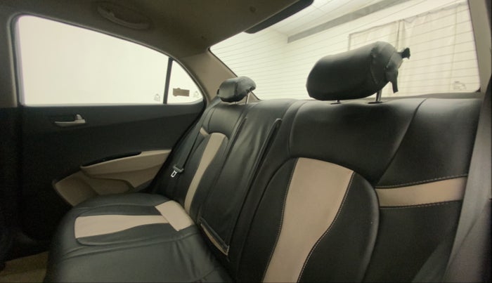 2014 Hyundai Xcent S 1.2, Petrol, Manual, 42,400 km, Right Side Rear Door Cabin