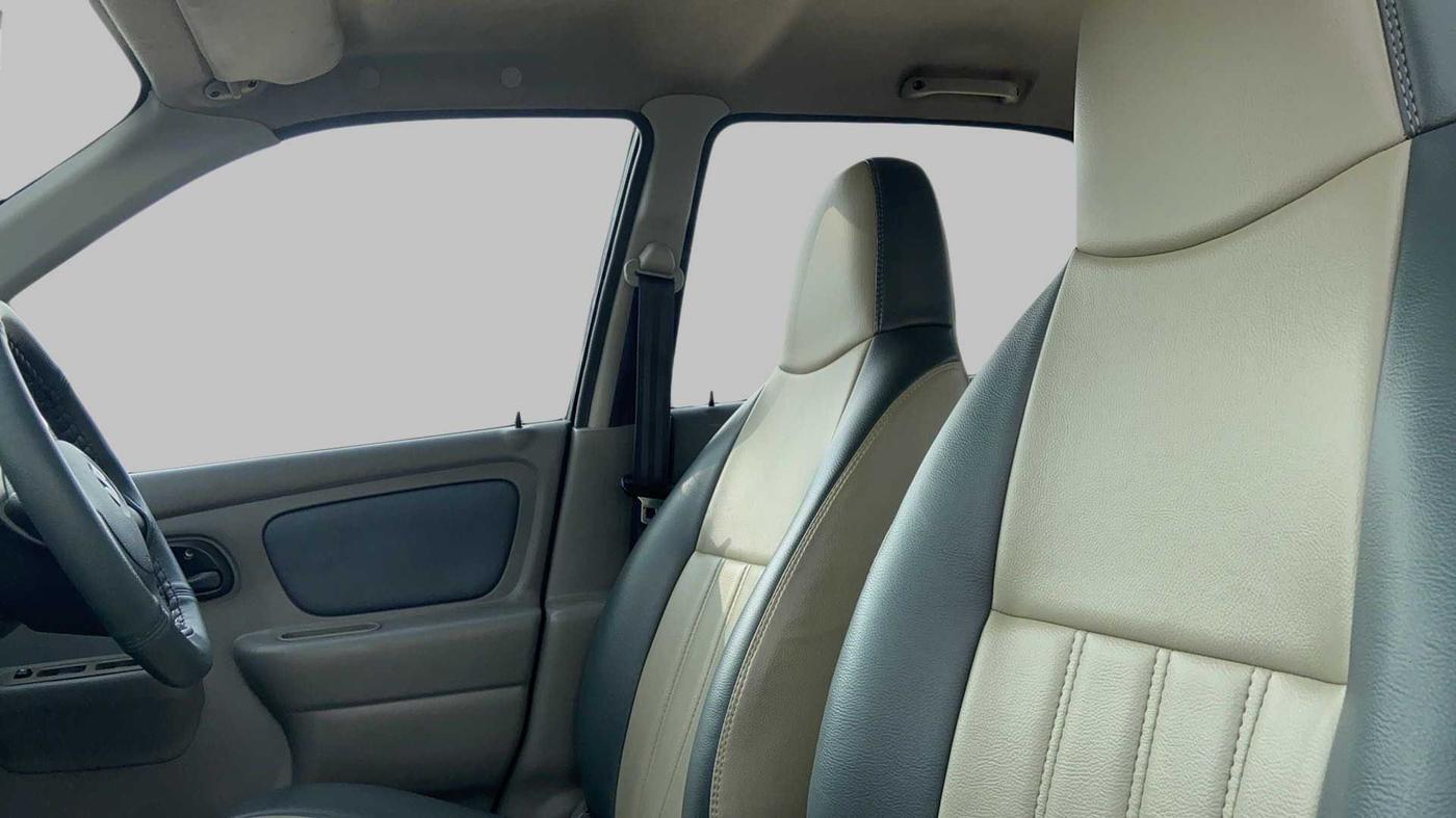 2014 Maruti Alto K10 VXI, Petrol, Manual, 28,704 km, Right Side Front Door Cabin