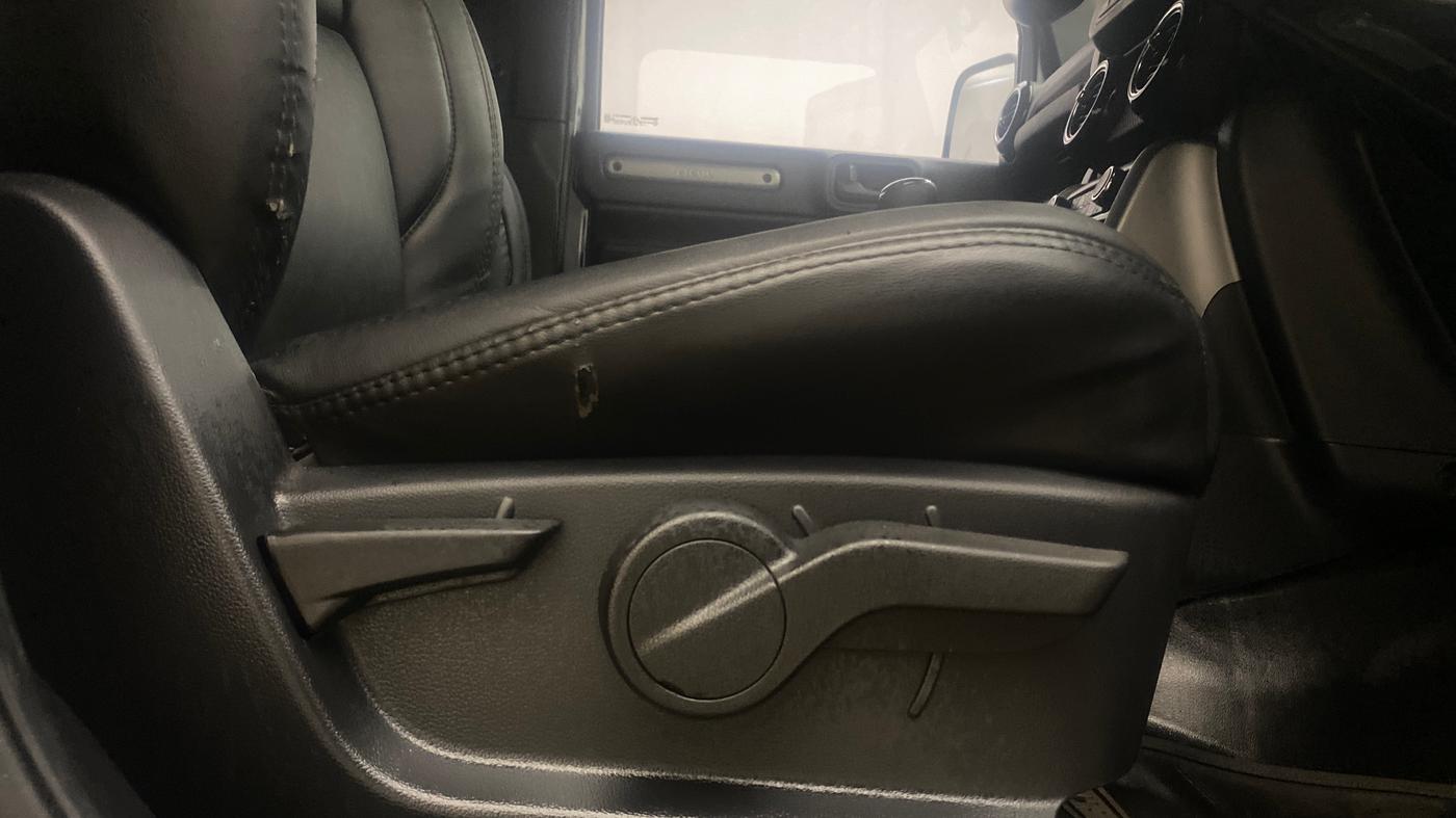 2024 Mahindra Thar LX D HT 2WD MT, Diesel, Manual, 36,579 km, Driver Side Adjustment Panel