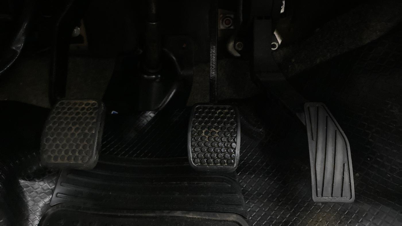 2018 Maruti Alto K10 VXI (O), Petrol, Manual, 40,632 km, Pedals