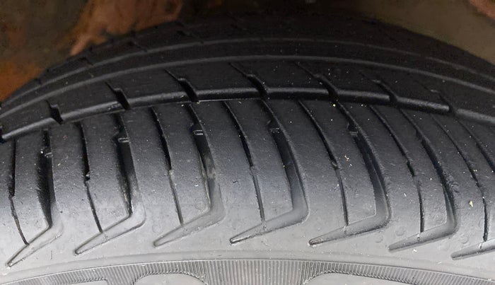 2018 Maruti Alto K10 VXI (O), Petrol, Manual, 40,632 km, Right Front Tyre Tread