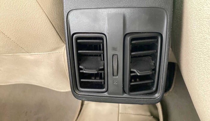 2015 Honda City SV MT DIESEL, Diesel, Manual, 85,628 km, AC Unit - Rear vent has minor damage