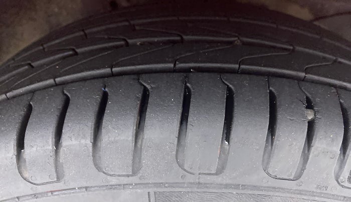2013 Honda Brio 1.2 S MT I VTEC, Petrol, Manual, 61,088 km, Right Front Tyre Tread