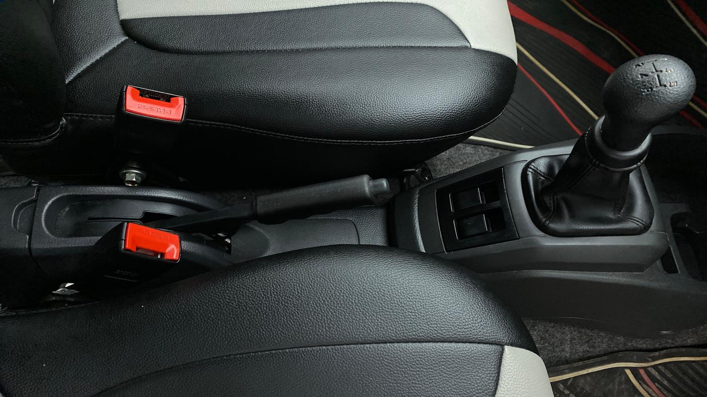 2018 Maruti Alto 800 VXI, Petrol, Manual, 20,841 km, Gear Lever