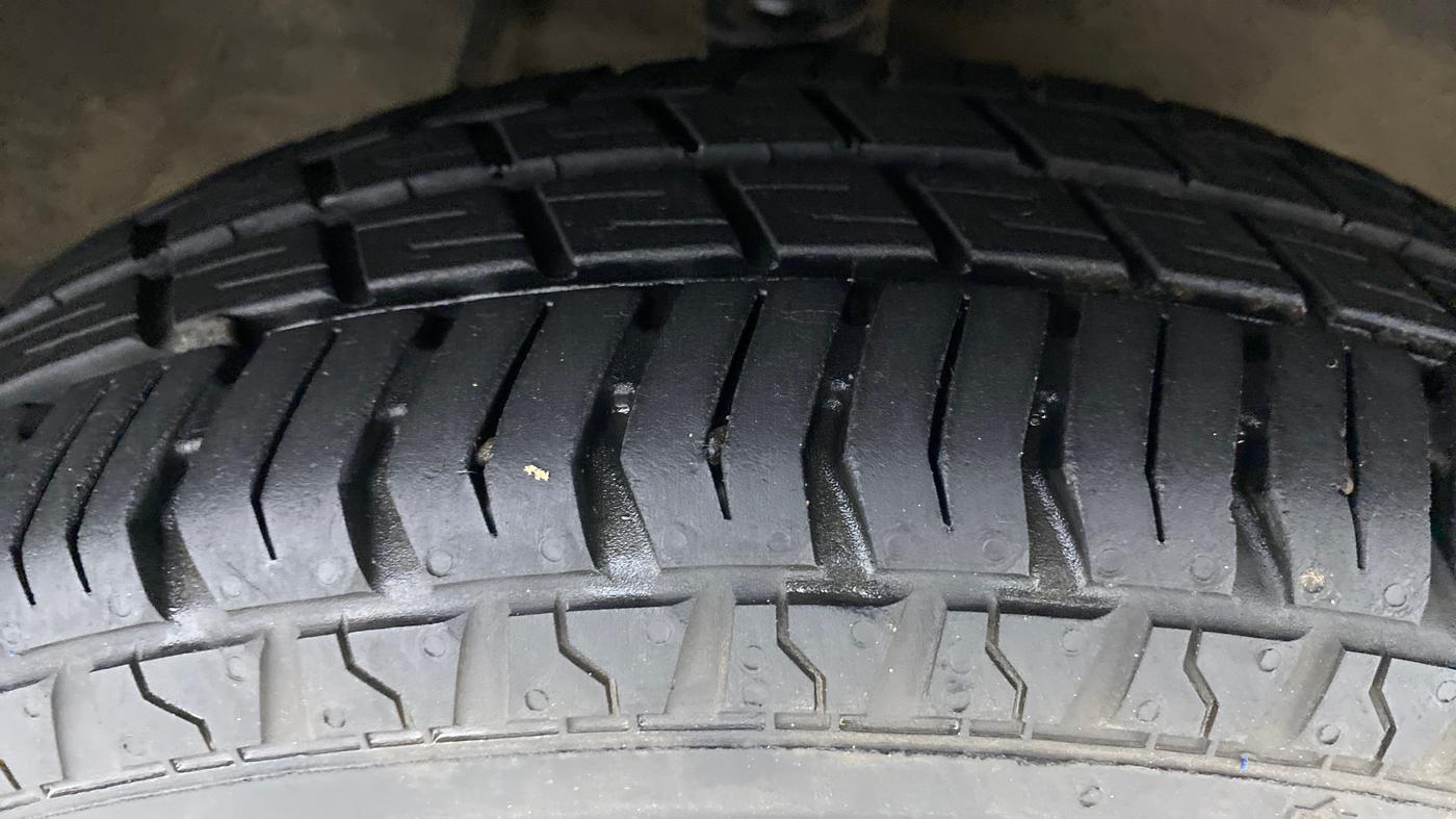 2018 Maruti Alto 800 VXI, Petrol, Manual, 20,841 km, Right Front Tyre Tread