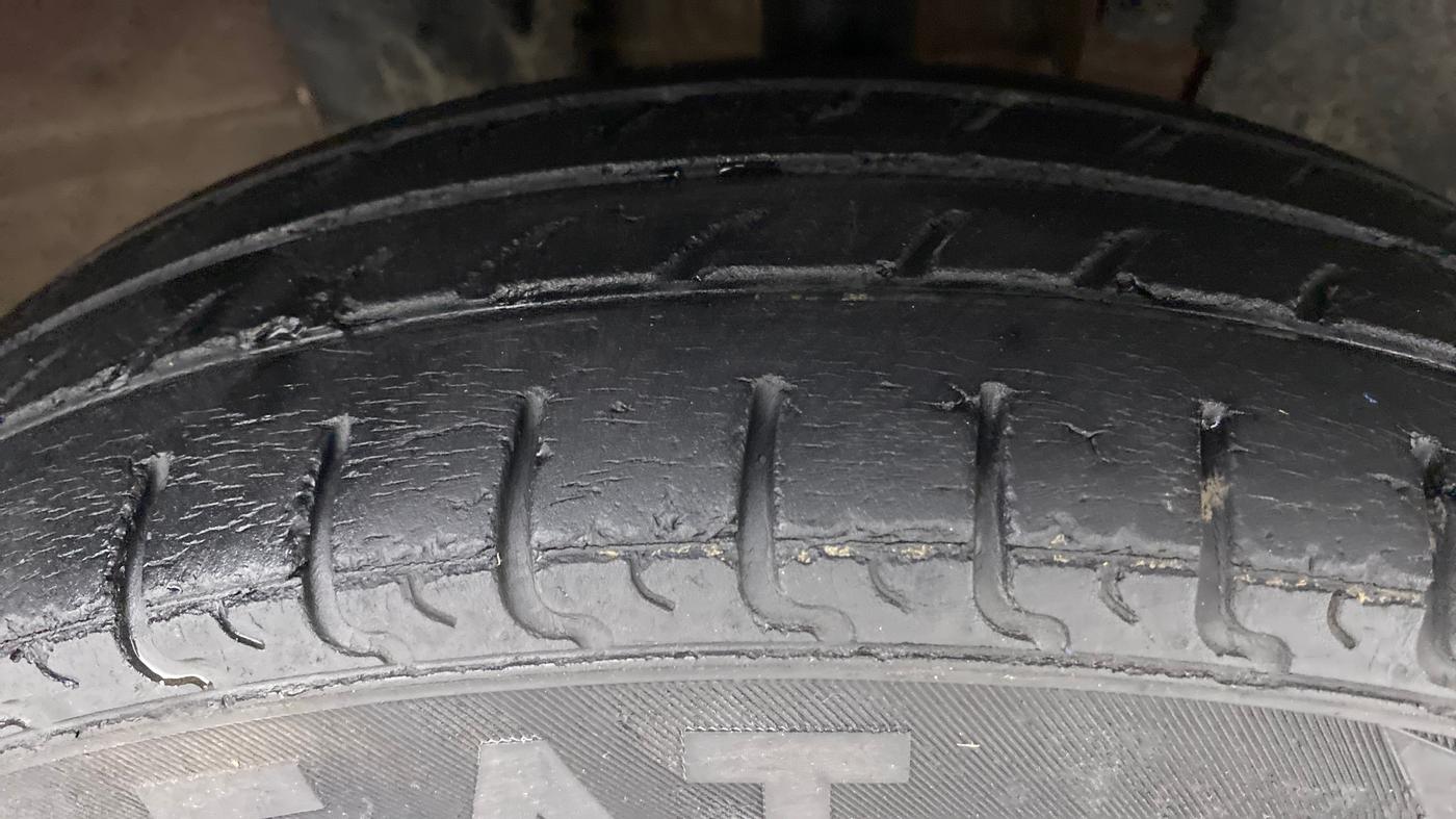 2016 Renault Kwid RXT, Petrol, Manual, 48,004 km, Right Front Tyre Tread