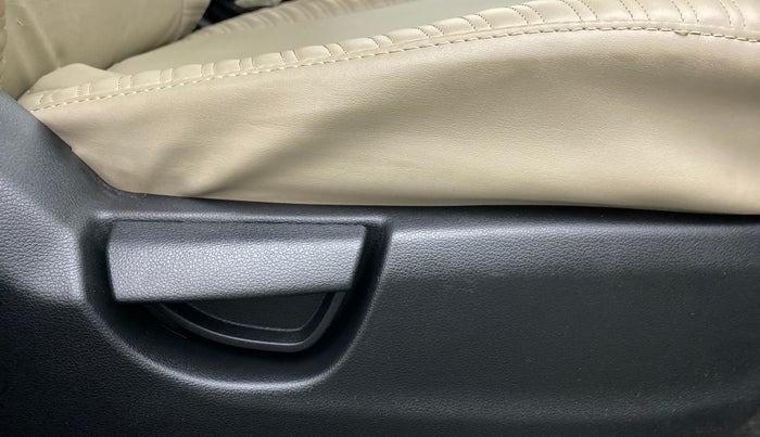 2021 Hyundai NEW SANTRO SPORTZ AMT, Petrol, Automatic, 5,369 km, Driver Side Adjustment Panel