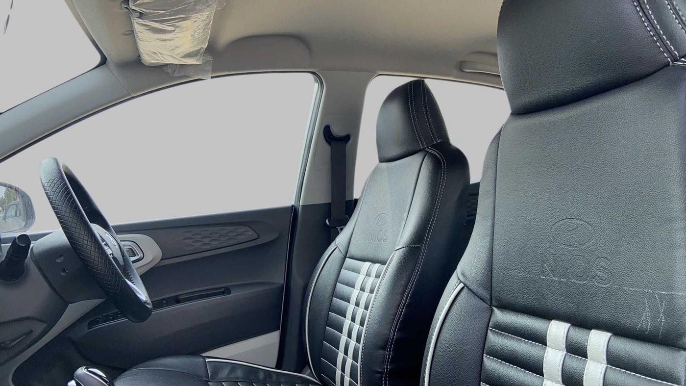 2020 Hyundai GRAND I10 NIOS ASTA AMT 1.2 KAPPA VTVT, Petrol, Automatic, 16,702 km, Right Side Front Door Cabin