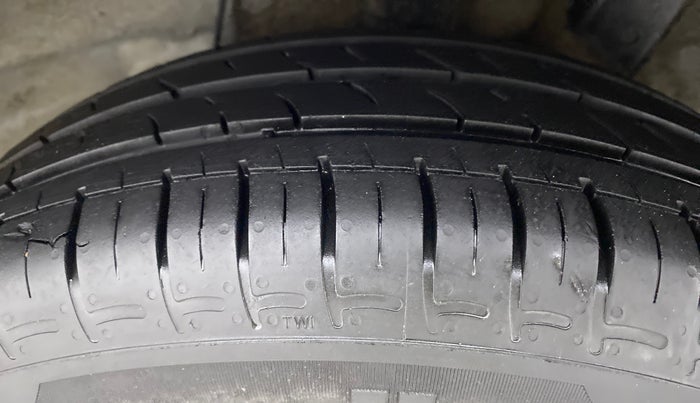 2020 Hyundai AURA S 1.2, Petrol, Manual, 92,154 km, Left Rear Tyre Tread