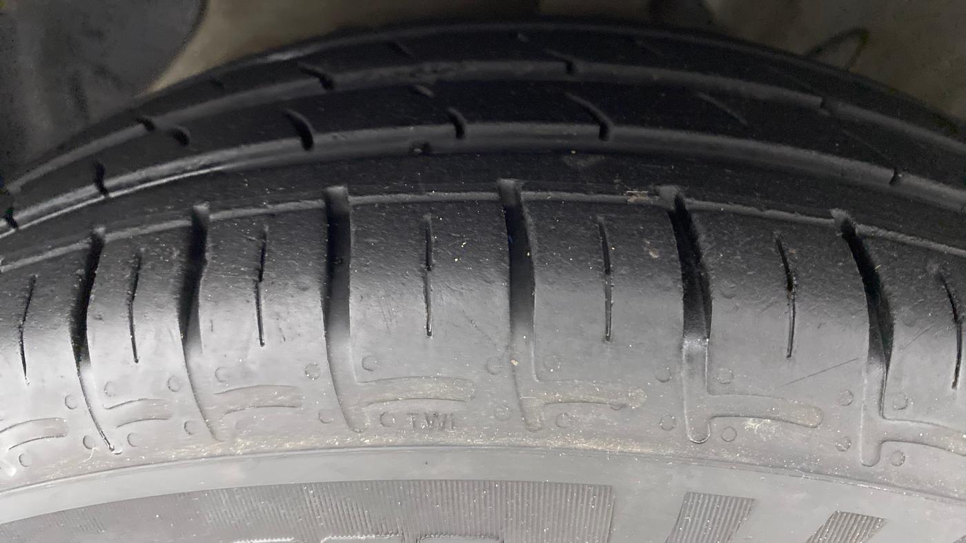2020 Hyundai AURA S 1.2, Petrol, Manual, 92,154 km, Left Front Tyre Tread