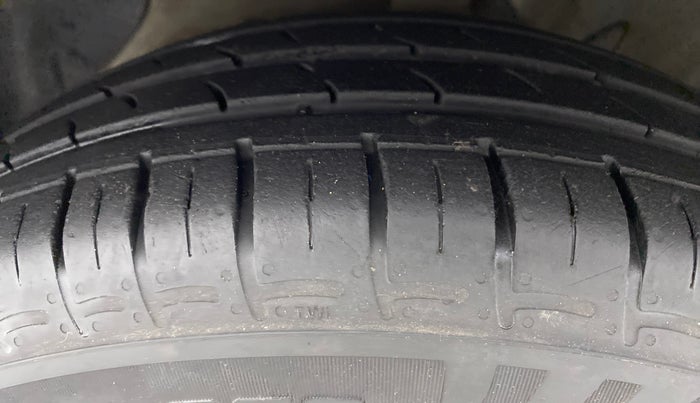 2020 Hyundai AURA S 1.2, Petrol, Manual, 92,154 km, Left Front Tyre Tread