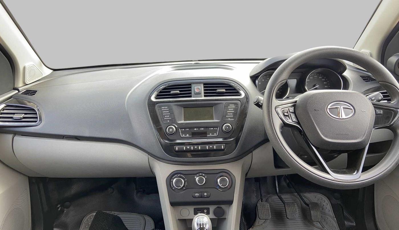 2018 Tata Tiago XZ 1.2 REVOTRON, Petrol, Manual, 29,964 km, Dashboard