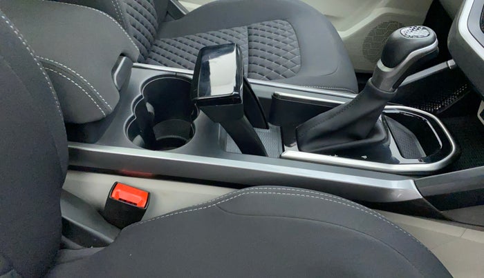 2022 Tata Safari XTA PLUS, Diesel, Automatic, 7,956 km, Gear Lever