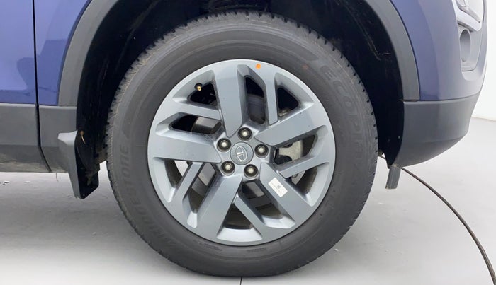 2022 Tata Safari XTA PLUS, Diesel, Automatic, 7,956 km, Right Front Wheel