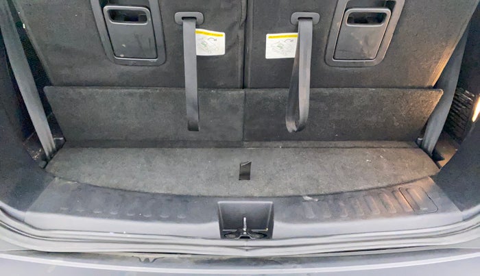 2022 Tata Safari XTA PLUS, Diesel, Automatic, 7,956 km, Boot Inside
