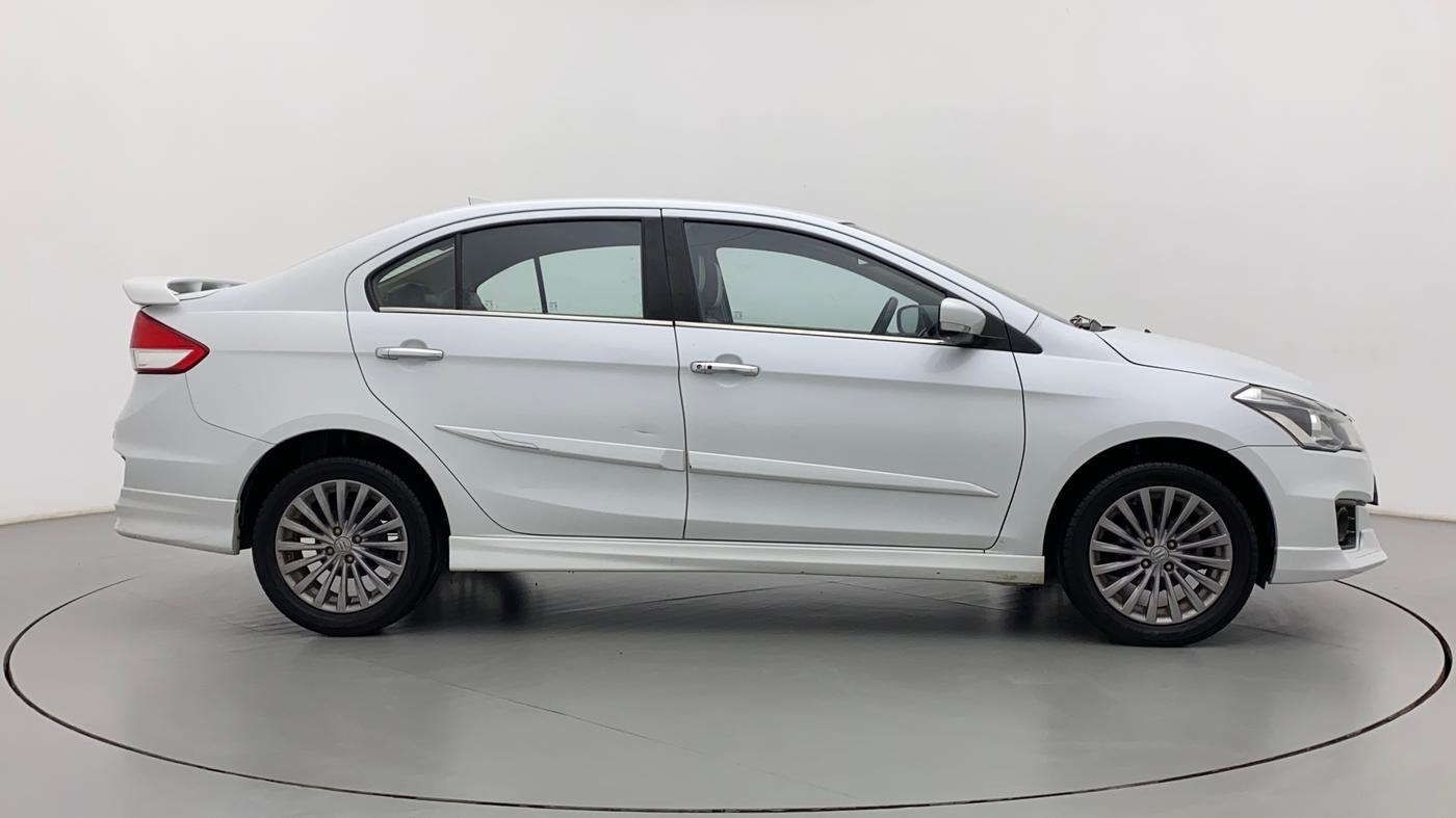 2017 Maruti Ciaz S 1.4 MT PETROL, Petrol, Manual, 24,624 km, Right Side View