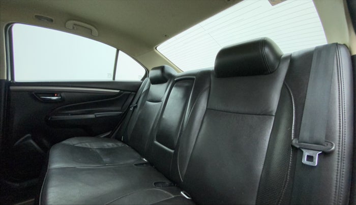 2017 Maruti Ciaz S 1.4 MT PETROL, Petrol, Manual, 24,624 km, Right Side Rear Door Cabin