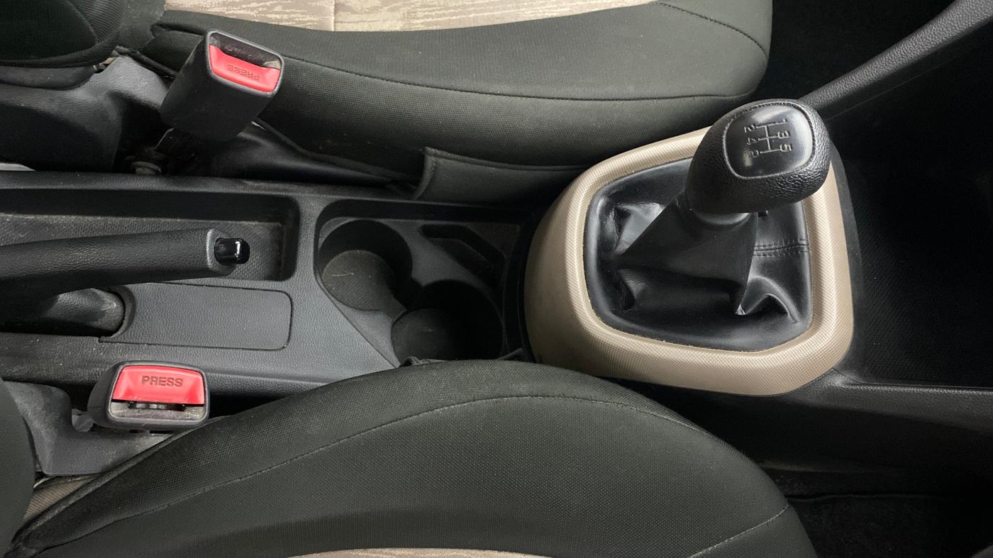 2015 Hyundai Xcent BASE 1.2, Petrol, Manual, 83,459 km, Gear Lever