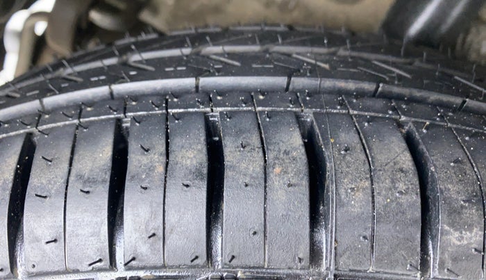 2016 Maruti Celerio ZXI AMT, Petrol, Automatic, 98,084 km, Right Rear Tyre Tread