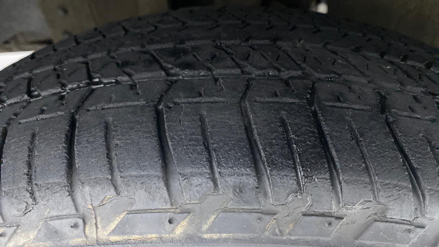 2017 Mahindra Scorpio S10 Intelli Hybrid 2WD, Diesel, Manual, 35,937 km, Right Front Tyre Tread