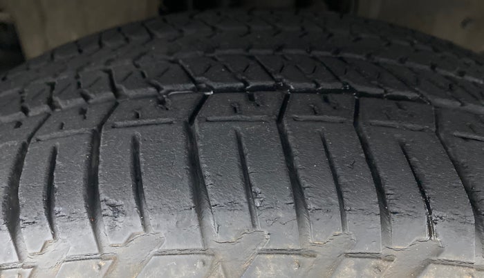 2017 Mahindra Scorpio S10 Intelli Hybrid 2WD, Diesel, Manual, 35,937 km, Left Front Tyre Tread